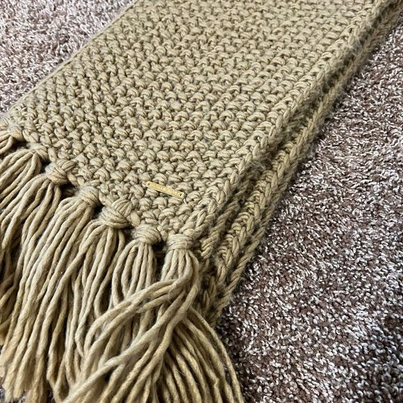 MICHAEL Michael Kors Accessories - MICHAEL KORS knitted scarf